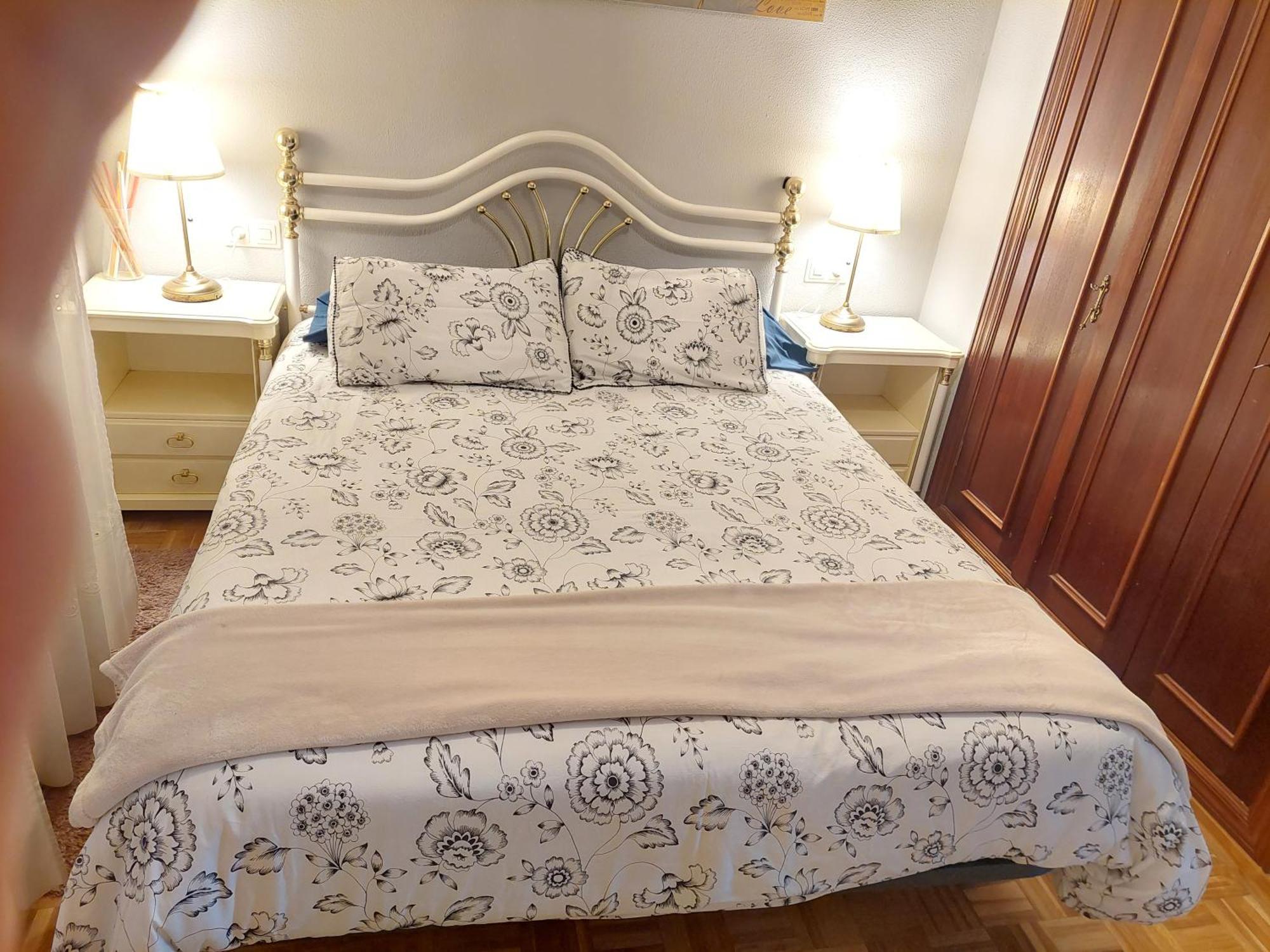 ריבאדסלה Apartamento Gran Via מראה חיצוני תמונה